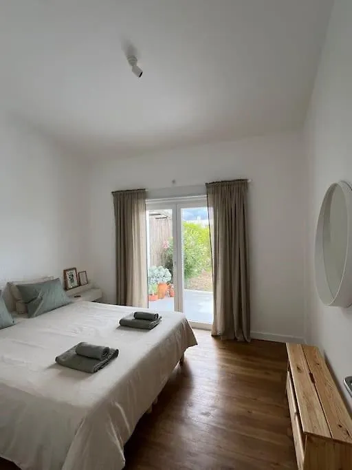 Casa De Maio - New T2 - Arrifana Beach 650 Mts 알제주르 0*,  포르투갈
